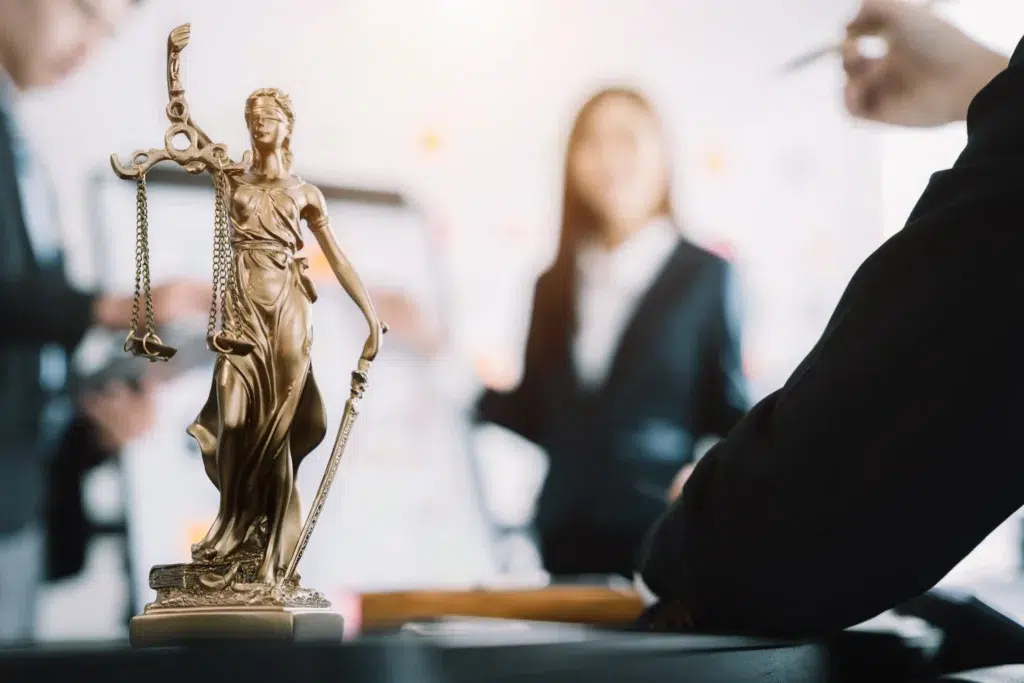 Conexão e continência: diferenças e impactos no processo